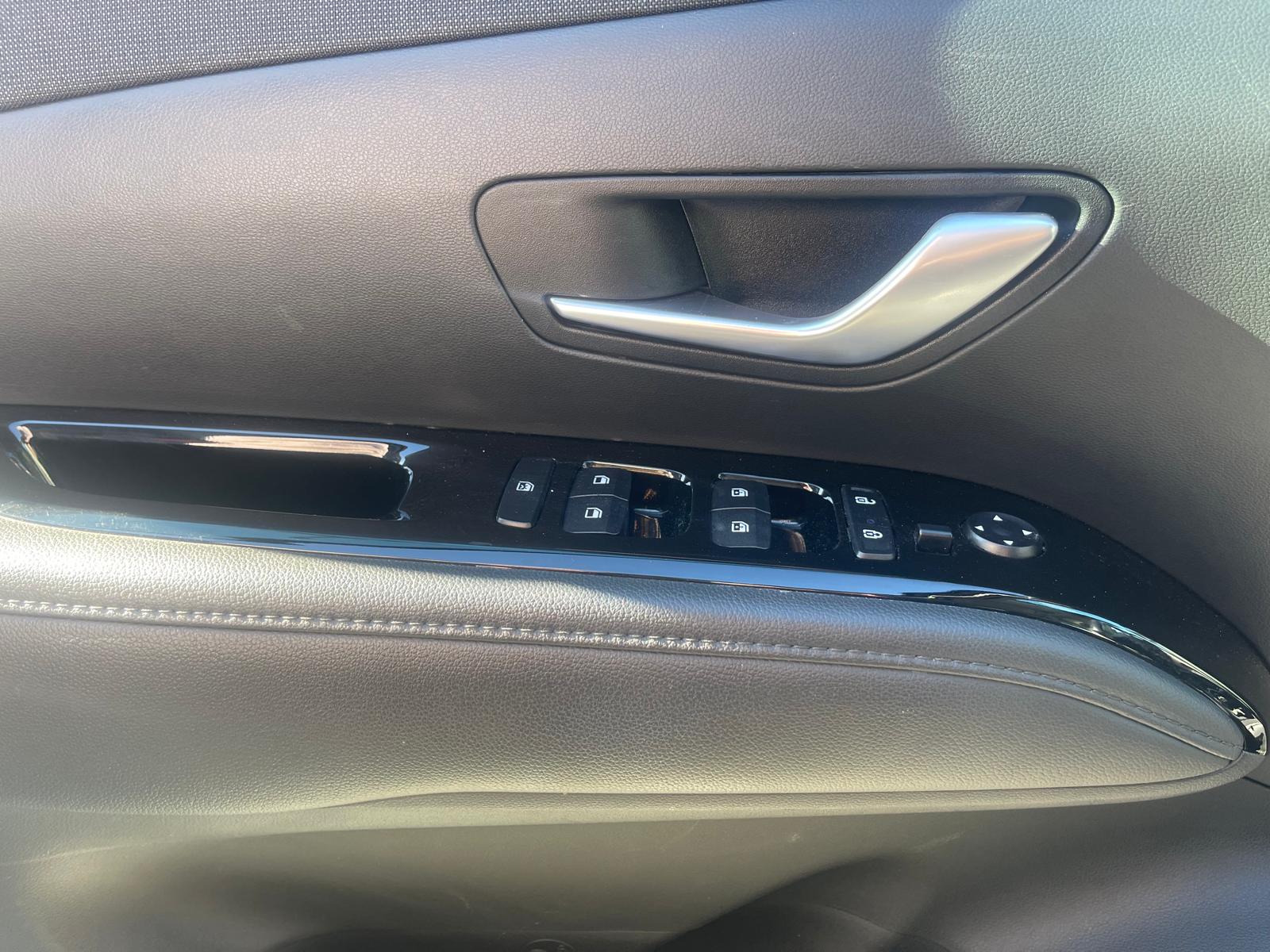 PHOTO-2025-11-04-11-00-28 3.jpg